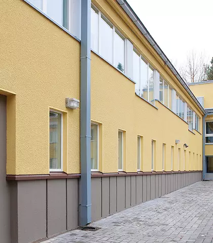 Salinkallion koulun valmista julkisivua.