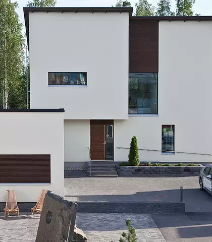 Villa Isover sisäänkäynnin puolelta